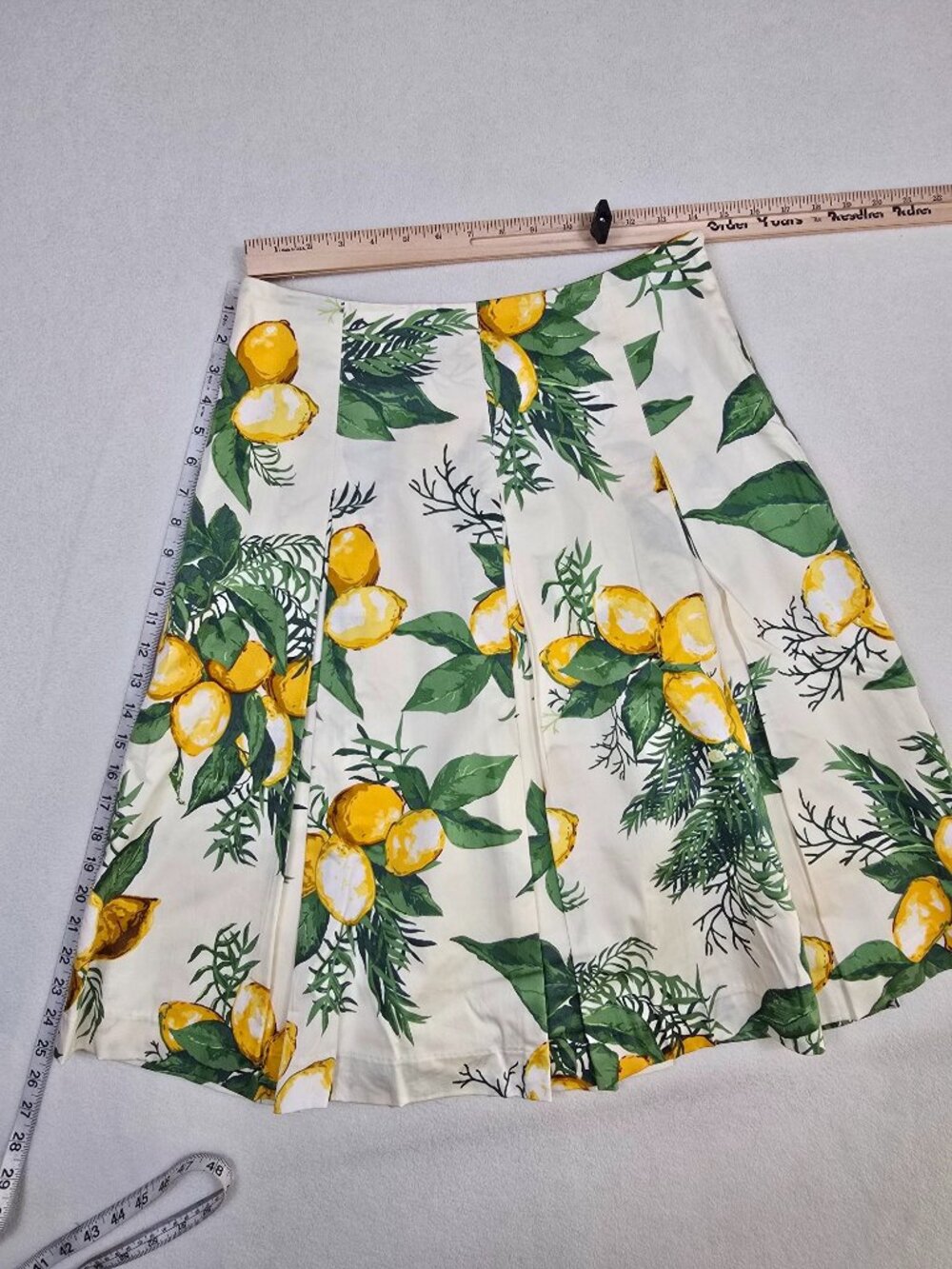 Talbots Lemon Print Pleated A-Line Skirt Size 4 - Picture 4 of 4